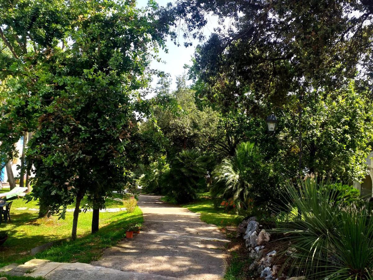 Baia D'Oro Hotell Sabaudia Exteriör bild