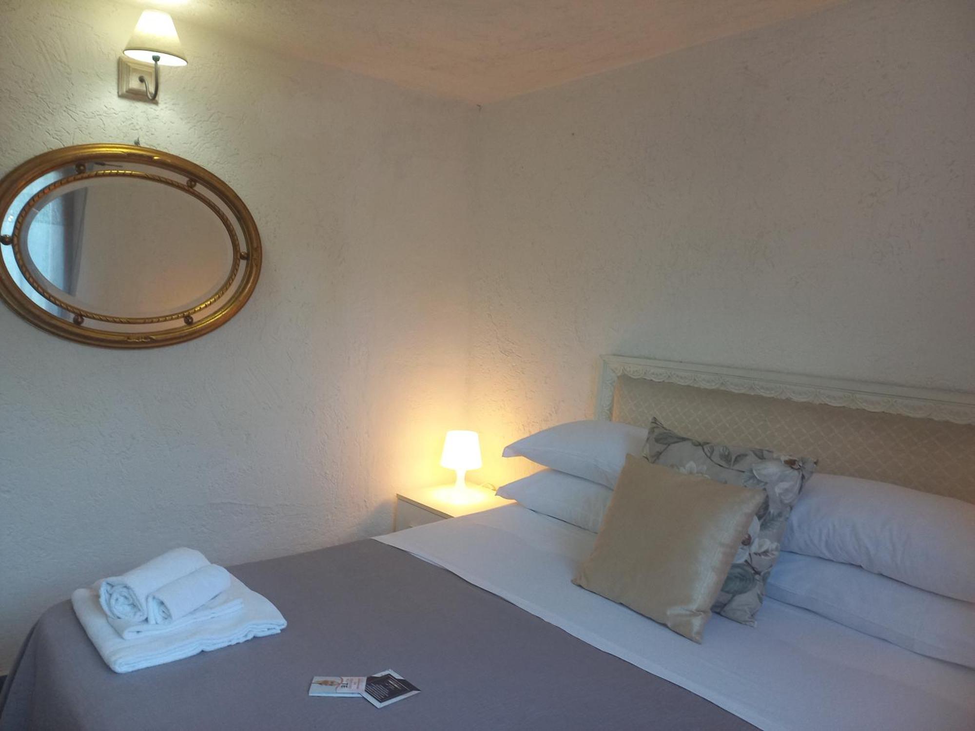 Baia D'Oro Hotell Sabaudia Exteriör bild