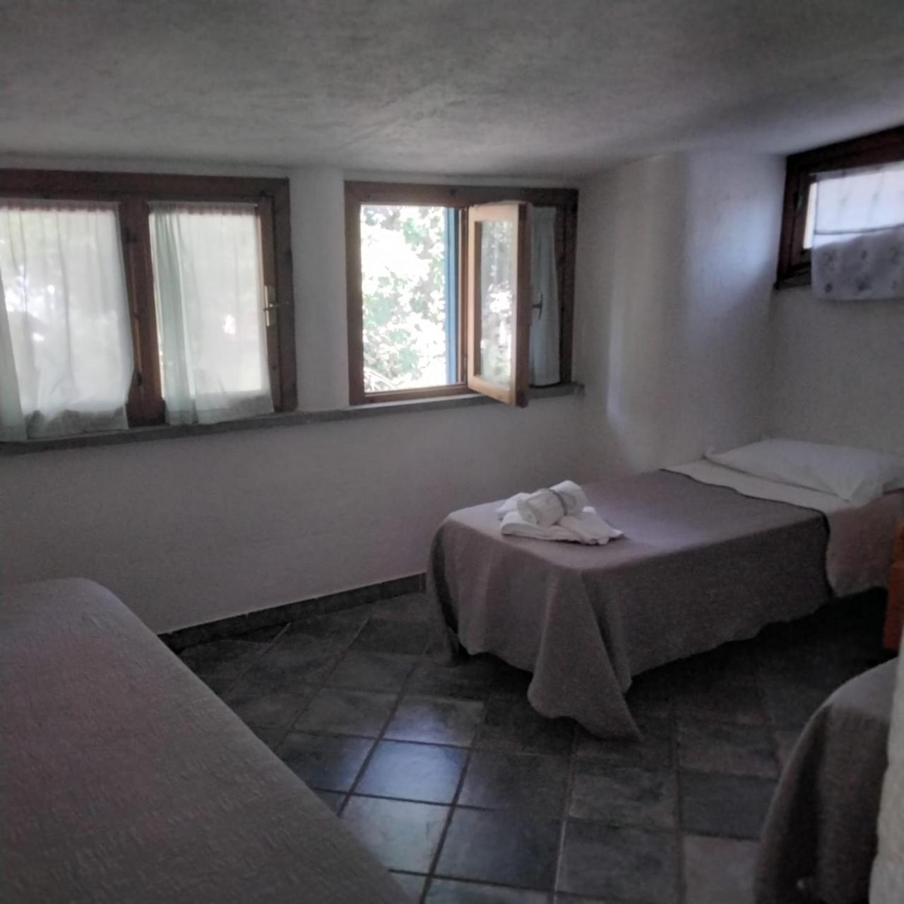 Baia D'Oro Hotell Sabaudia Exteriör bild
