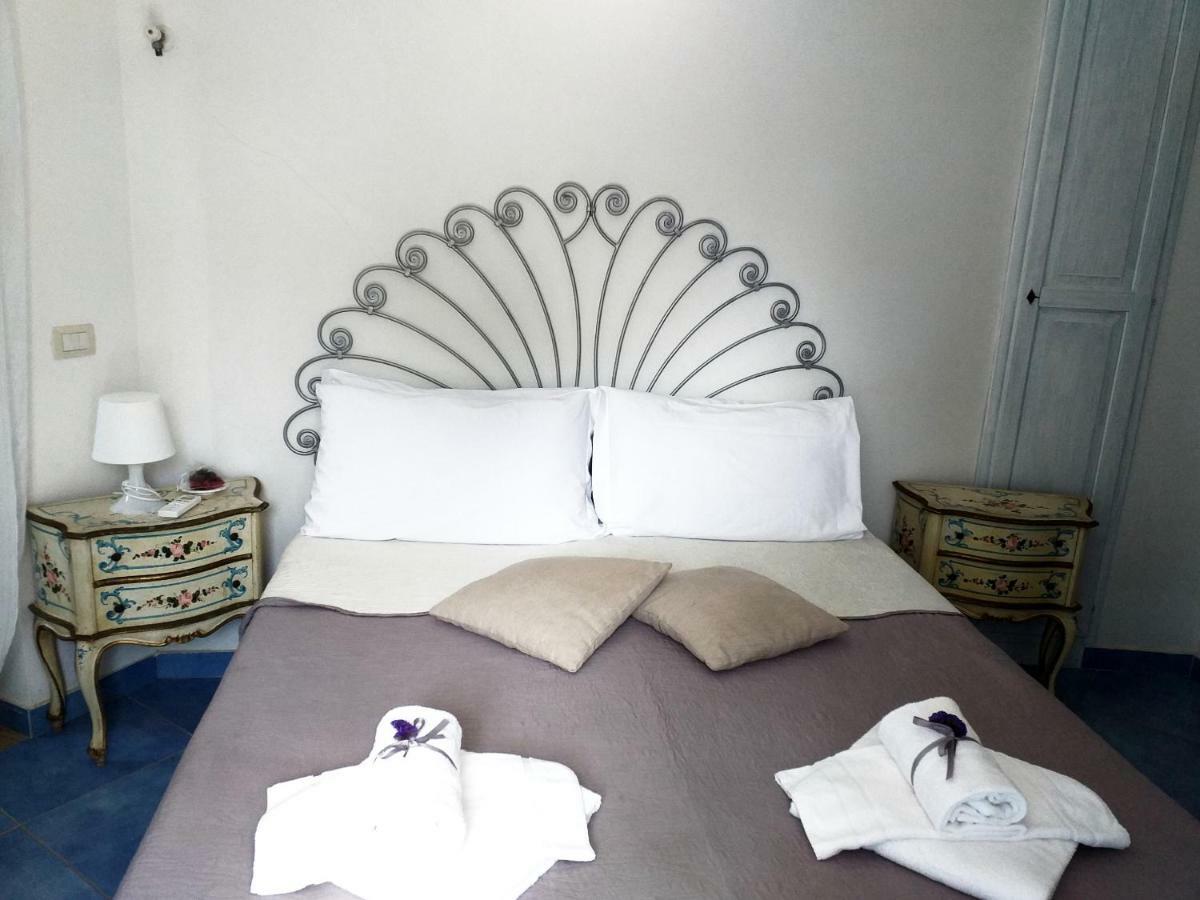 Baia D'Oro Hotell Sabaudia Exteriör bild